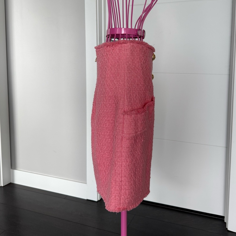 Balmain Pink A-Line Skirt with Gold Buttons - Picture 2 of 8
